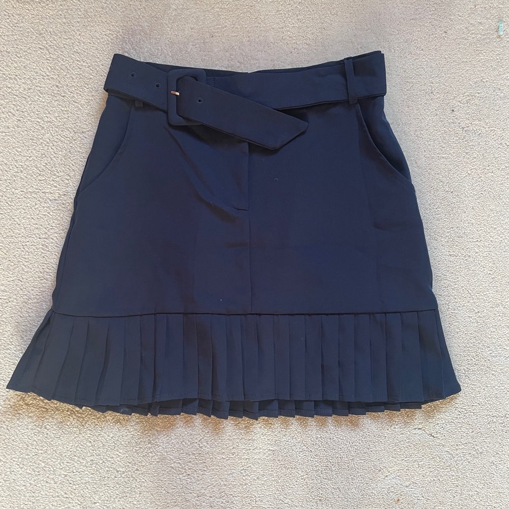 Chic Navy Pleated Mini Skirt with Belt